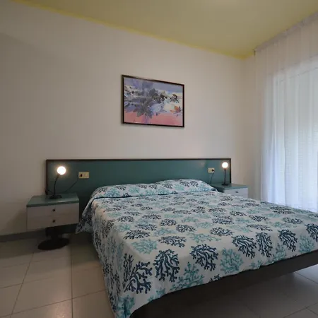 Appartamenti Pinewood Bibione Exterior foto