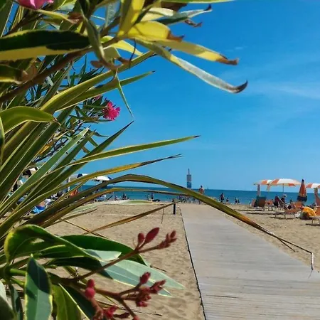 Appartamenti Pinewood Bibione Exterior foto