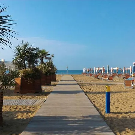 Appartamenti Pinewood Bibione Exterior foto